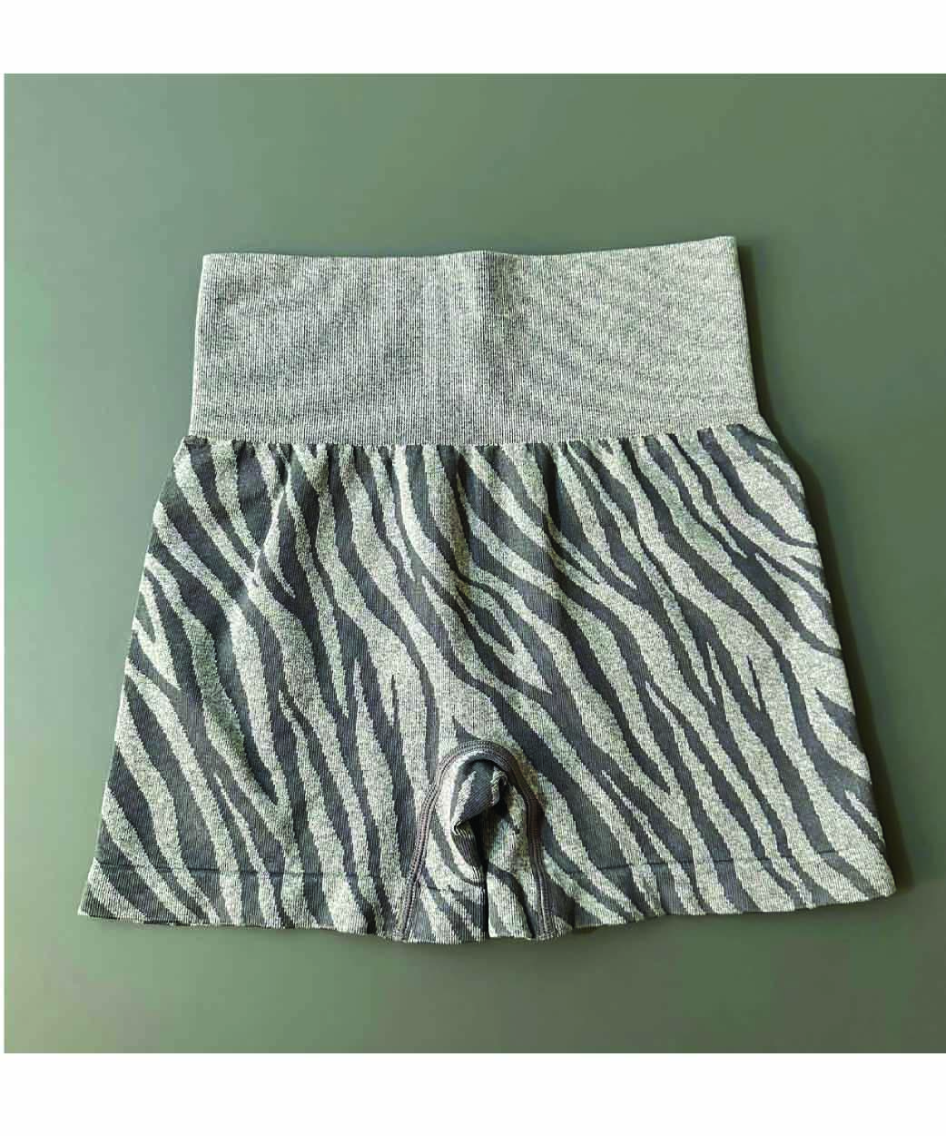 شورتک سیملس zebra